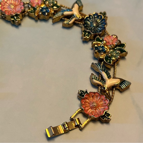 Vintage Gold Tone Enamel Flowers and Hummingbirds Slider Beaded Bracelet - Picture 3 of 5